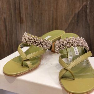 BRAND NEW Manolo Blahnik size 37( US size 6.5) kitten heels sandal